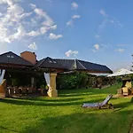 Dworek 3*