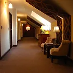 Dworek 3*
