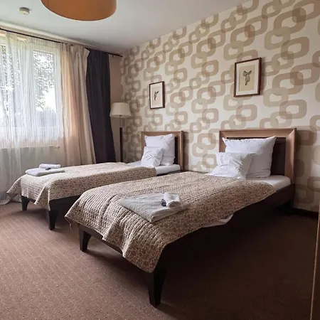 Inn Dworek 3*