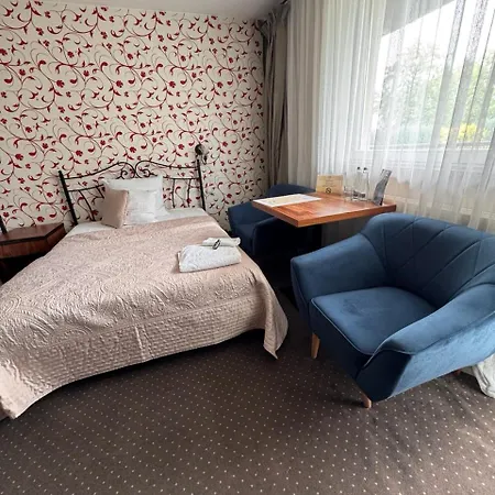 Inn Dworek 3*