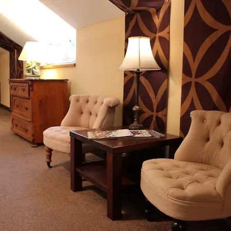 Dworek Gasthof 3*
